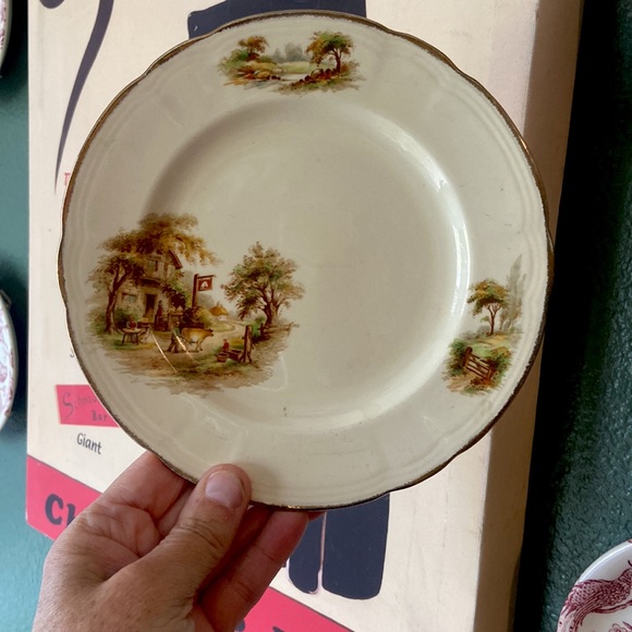 Vintage Meakin 7.5 “the inn” plates set of 6 - Picture 2 of 7
